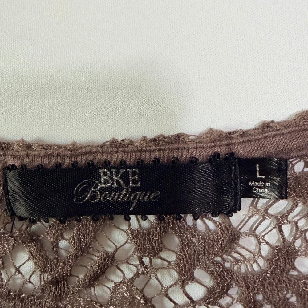 BKE Boutique Brown Lace Short Sleeve Sheer Top BTQM46071 Womens Large Boho Chic - Picture 7 of 9